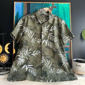 Green and White Casual Button Down Shirt with Tropical Print L